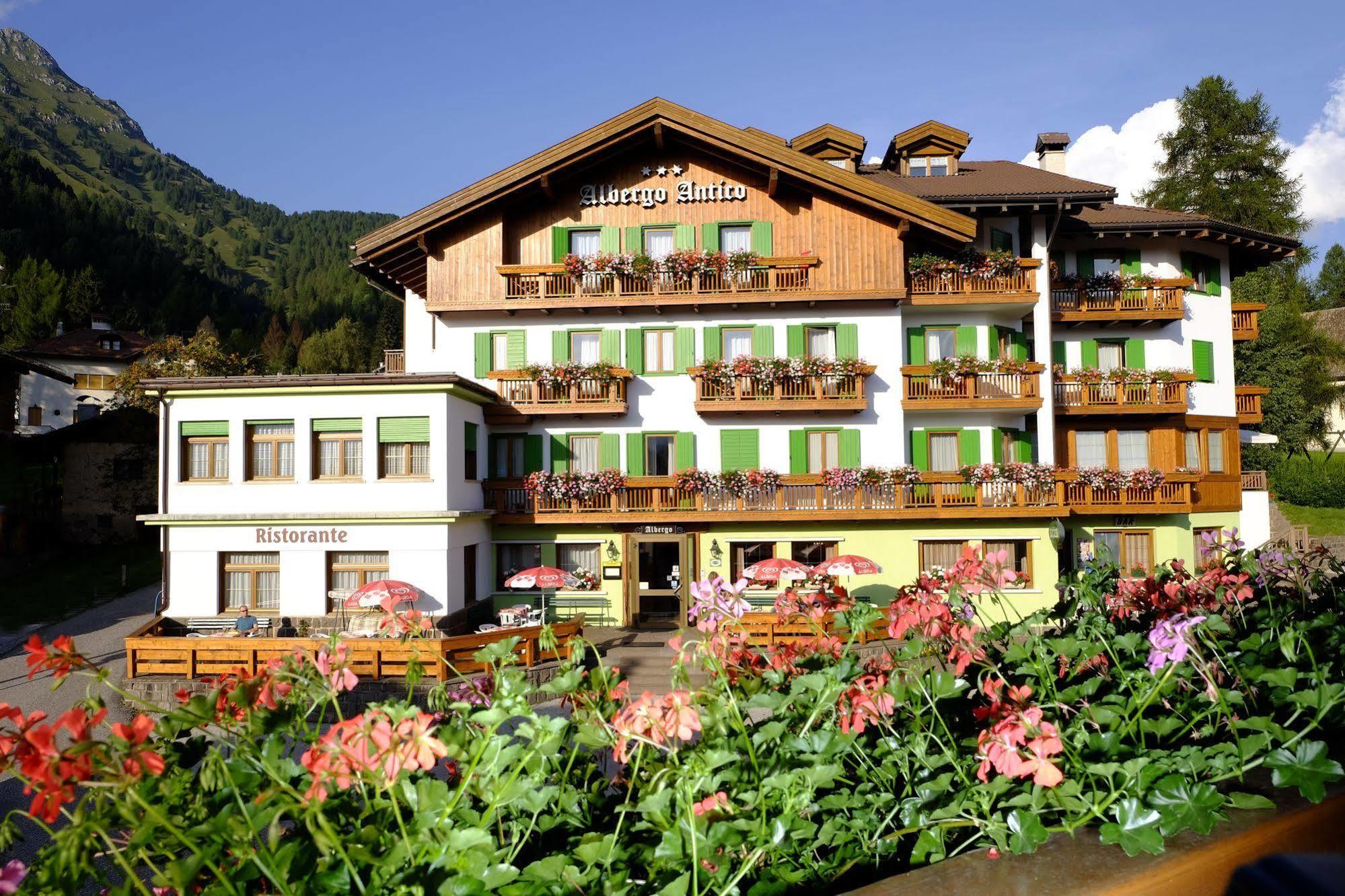 Albergo Antico Predazzo Exterior foto